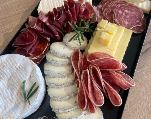 Plateau fromage & charcuterie pour 20 personnes