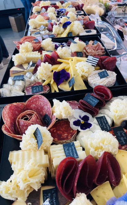 Plateau fromage et charcuterie pour 30 personnes – Image 3