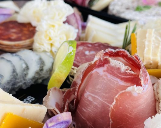 Plateau fromage et charcuterie pour 8 personnes